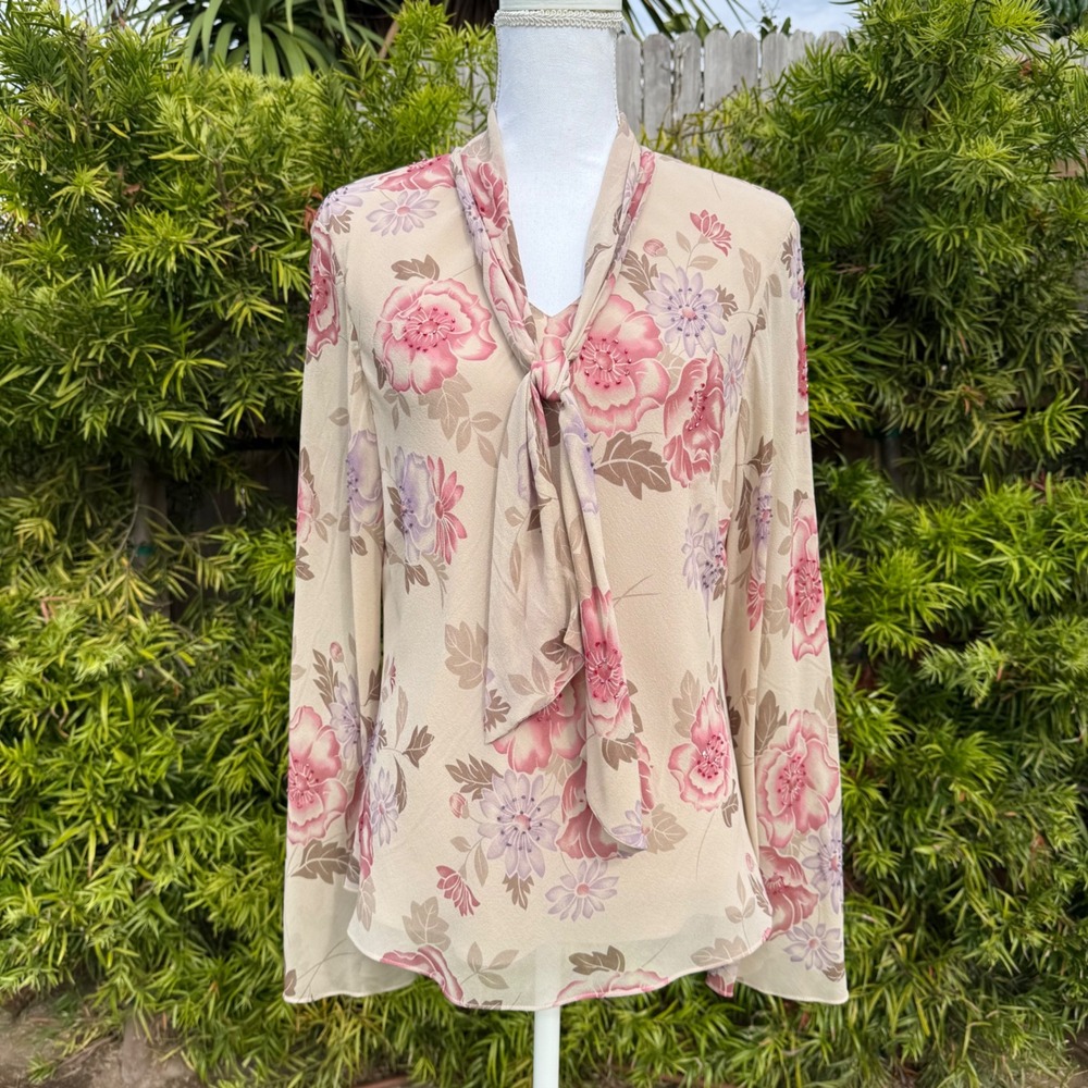 Pendleton Silk Floral Tie Neck Blouse‎ Women's Long Sleeve Beige Pink Medium